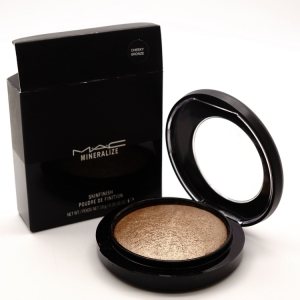MAC MINERALIZE - CHEEKY BRONZE AB1, хайлайтер запечёный для лица 10 г